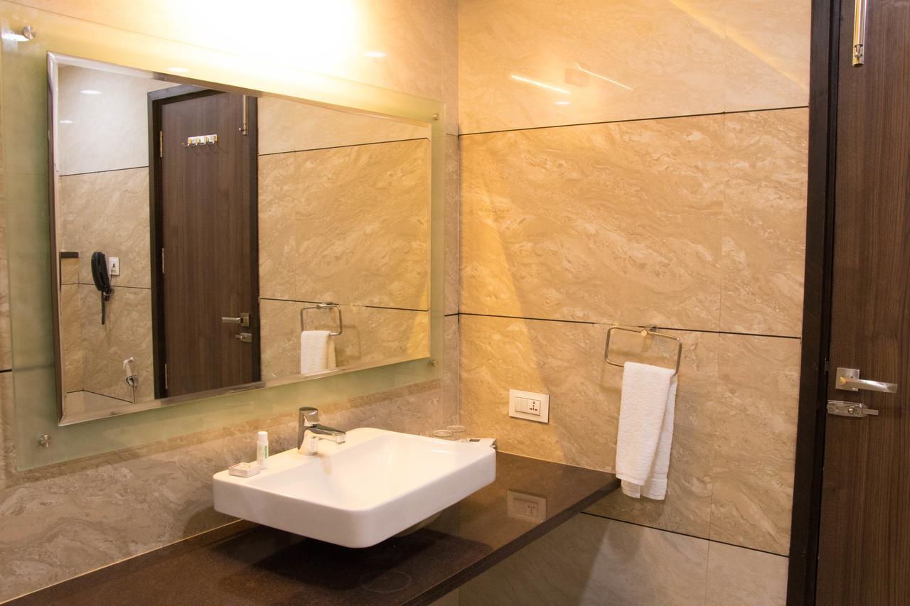 Regenta Central Индаур Экстерьер фото